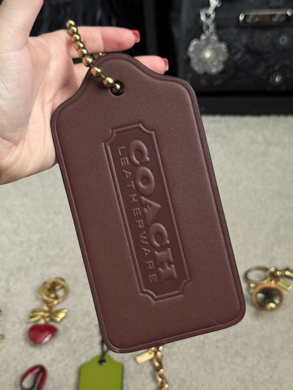 Coach XL hangtag in maple, NWOT